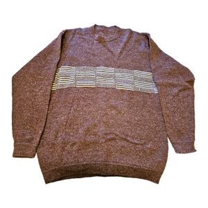 Classic Brown Crewneck Sweater with Patterned Stripe✨️🐑